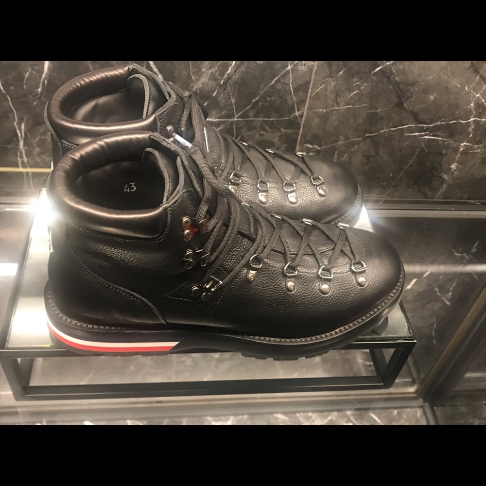 MOCLEAR PEAK BOOTS BRAD NEW